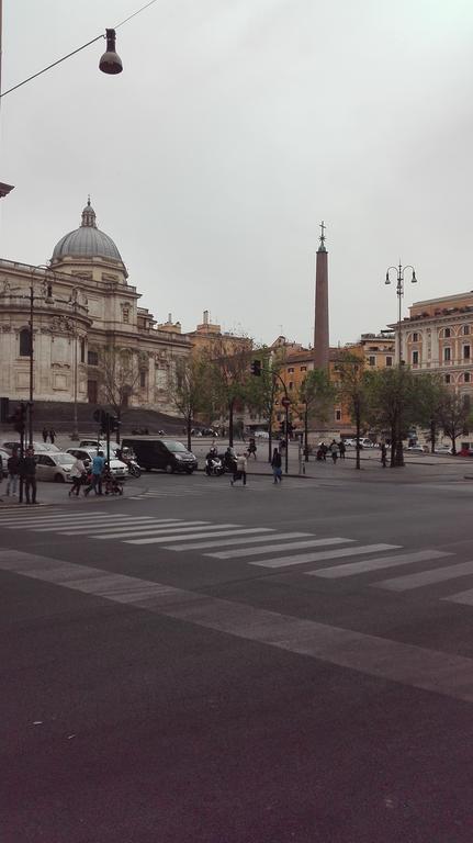 Casa Vacanza Colosseo Rom Exteriör bild